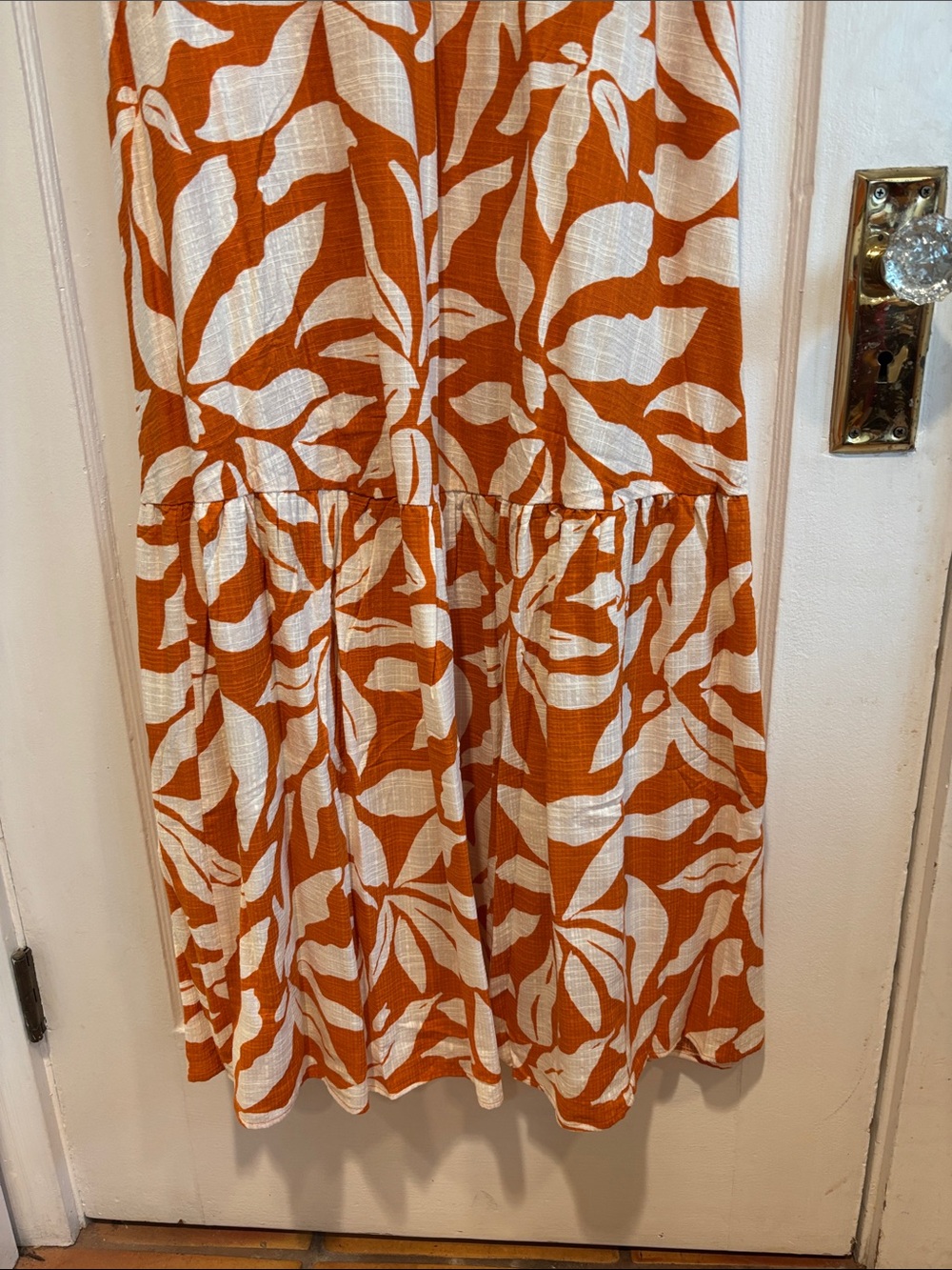 H&M Orange and White Leaf-Print Maxi Dress. 3X - Picture 3 of 8